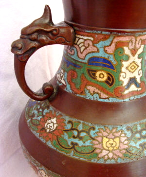 japanchamplevevase1.jpg