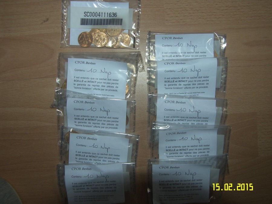20 francs OR, napoleon, 100 pièces en 10 sachets scellés par la banque crédit agricole..jpg