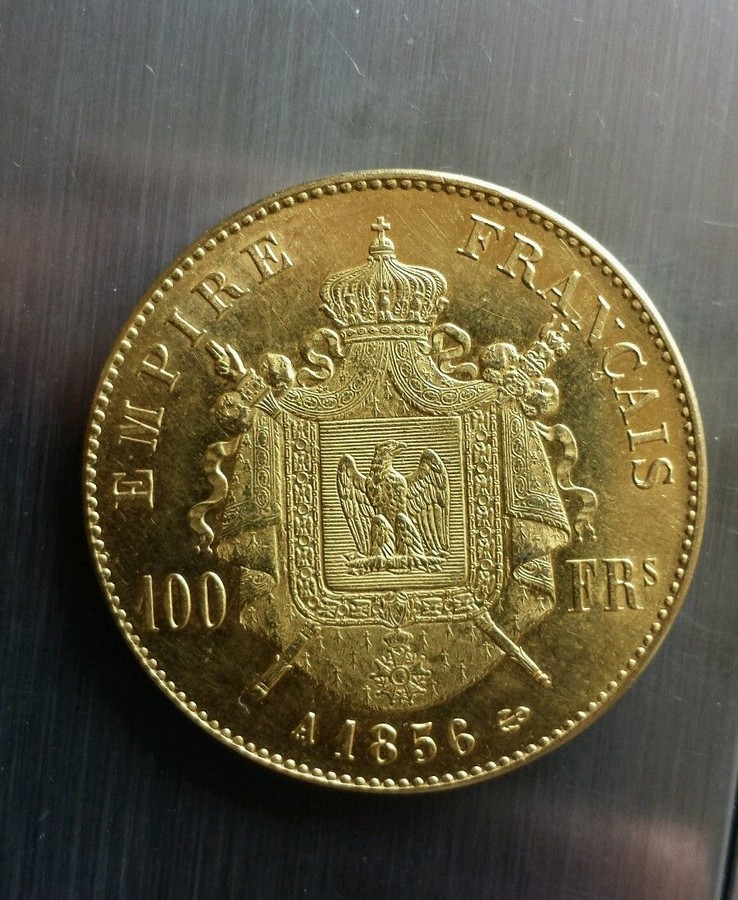3320  Il semble qu'elle présente un défaut car la tête est laurée, c'est peut-être une refrappe ou une fausse d'après un ebayeur......jpg