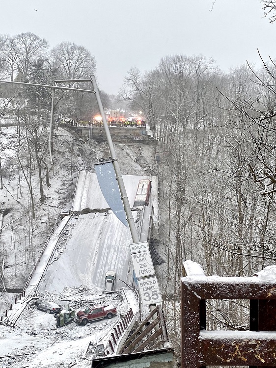 20220128 - Forbes Ave bridge collapse 2_750.jpg